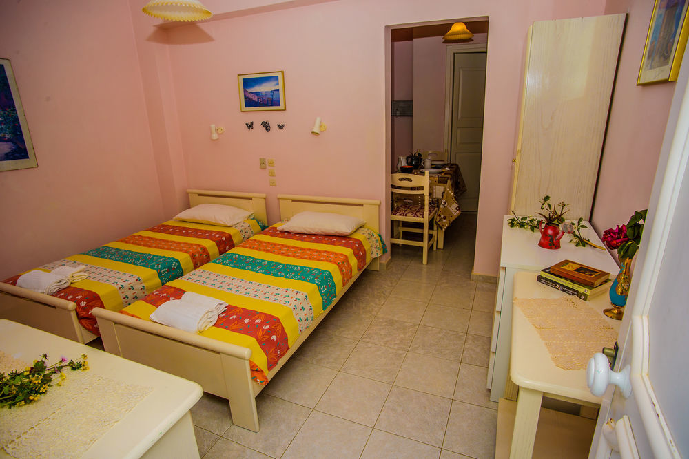 Aloni Studios & Apartments ลาสซี ภายนอก รูปภาพ