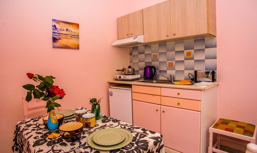 Aloni Studios & Apartments ลาสซี ภายนอก รูปภาพ