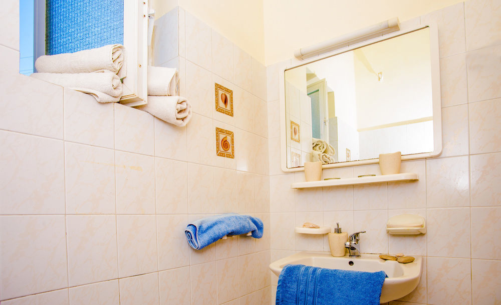 Aloni Studios & Apartments ลาสซี ภายนอก รูปภาพ